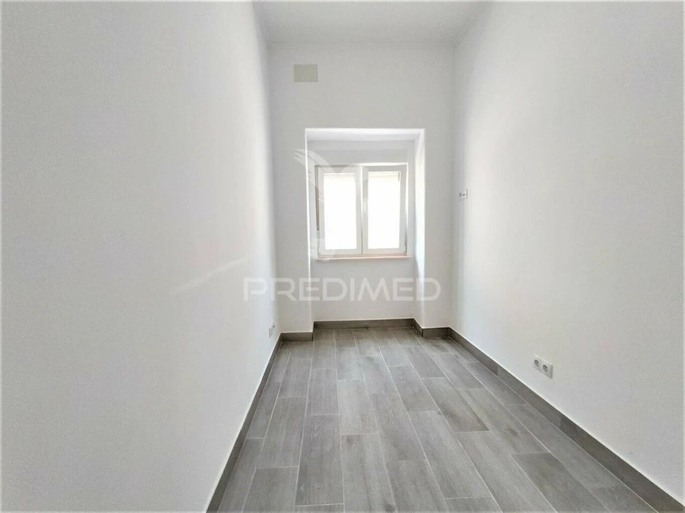 Apartamento T3 para Venda em Agualva e Mira-Sintra Foto 18