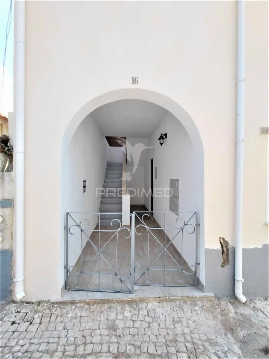 Apartamento T3 para Venda em Agualva e Mira-Sintra Foto 17