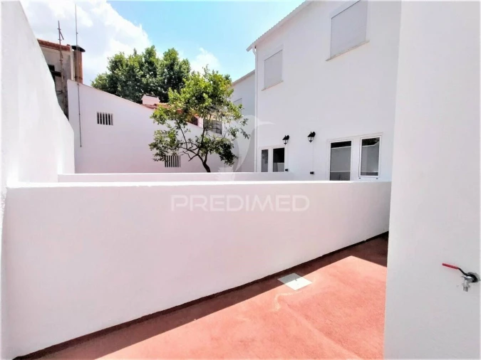 Apartamento T3 para Venda em Agualva e Mira-Sintra Foto 2