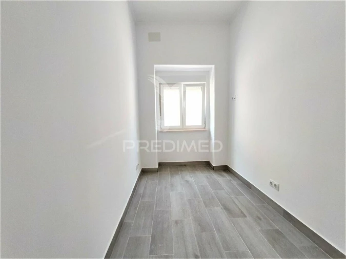 Apartamento T3 para Venda em Agualva e Mira-Sintra Foto 18