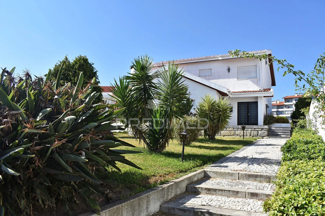 Moradia T5 para Venda em Mafamude e Vilar do Paraíso Foto 4