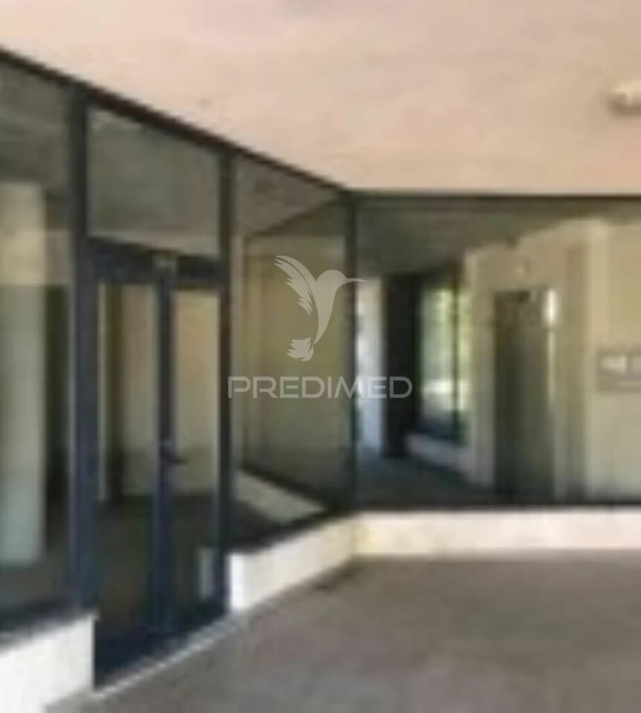 Loja para Venda em Oliveira do Hospital e São Paio de Gramaços Foto 2