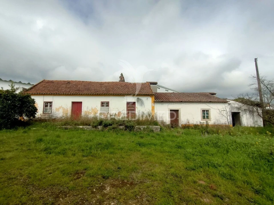 Moradia T2 para Venda em São Vicente do Paul e Vale de Figueira Foto 3