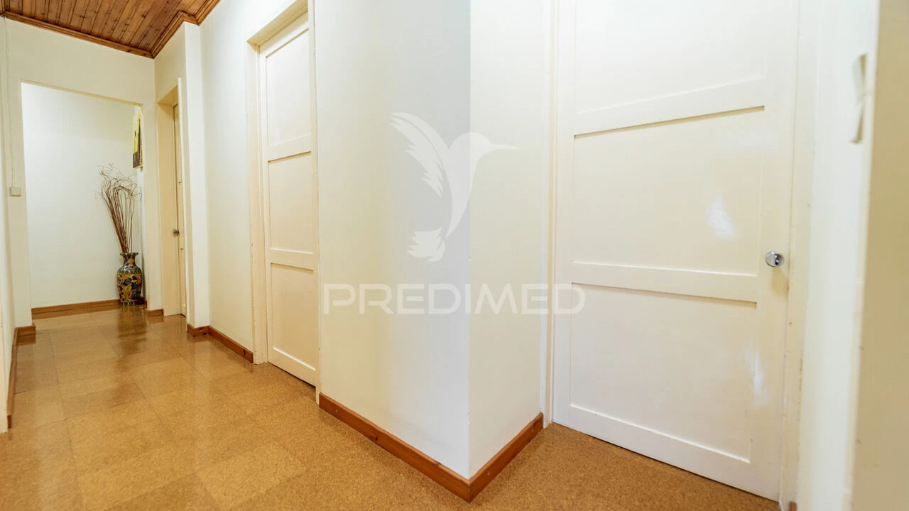 Moradia T5 para Venda em Angra (São Pedro) Foto 25