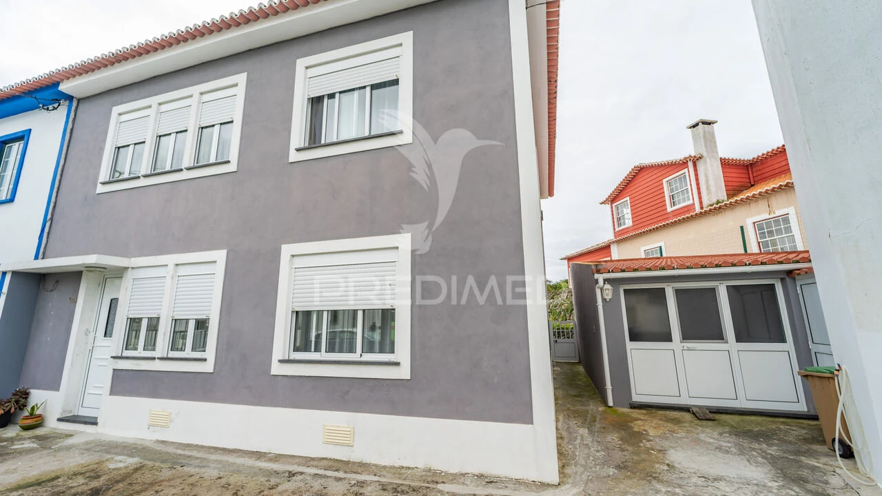 Moradia T5 para Venda em Angra (São Pedro) Foto 2