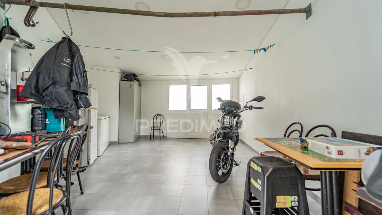 Moradia T5 para Venda em Angra (São Pedro) Foto 26