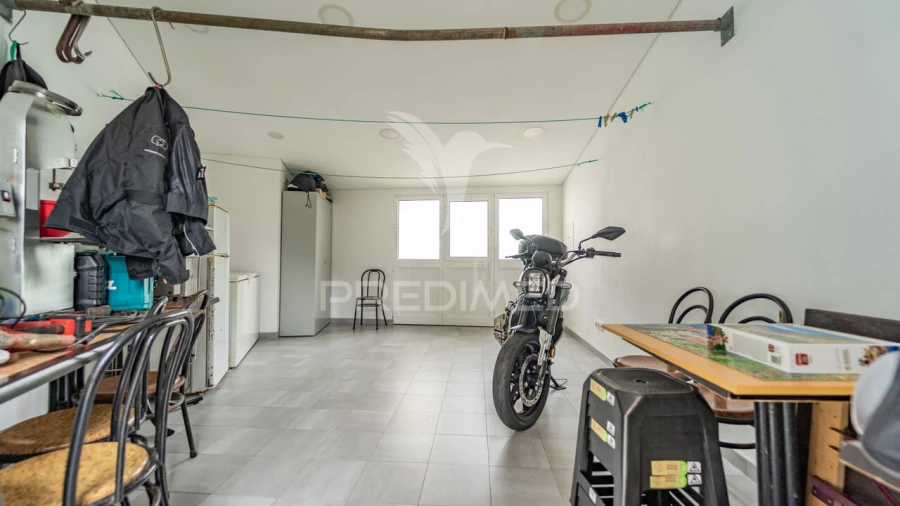 Moradia T5 para Venda em Angra (São Pedro) Foto 26