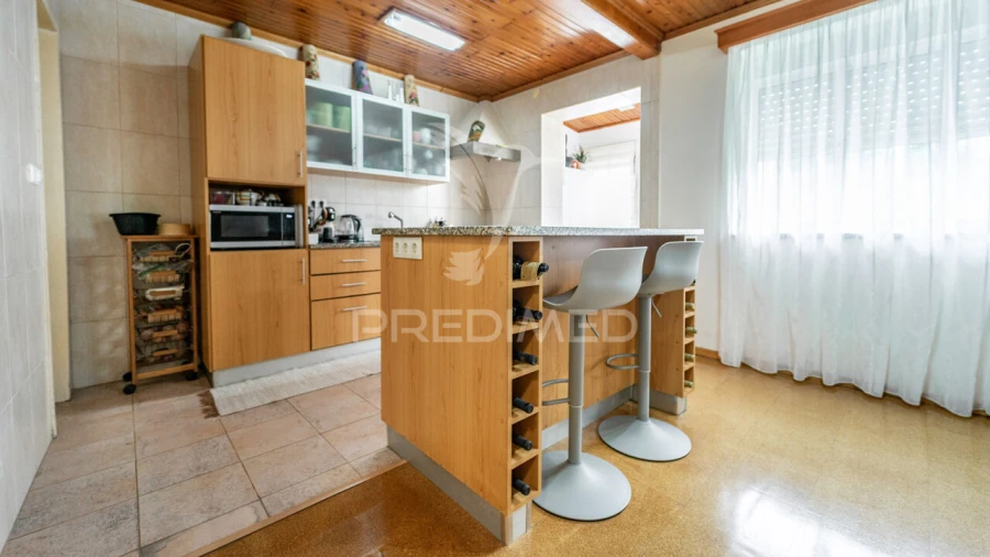 Moradia T5 para Venda em Angra (São Pedro) Foto 11