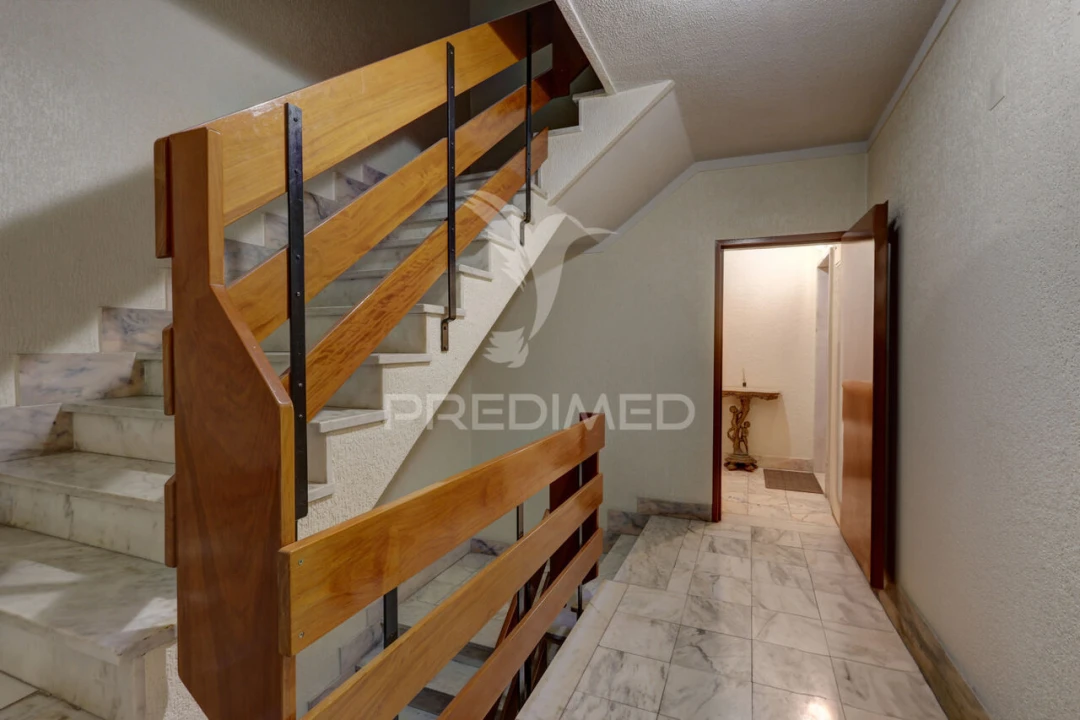 Apartamento T2 para Venda em Massamá e Monte Abraão Foto 27