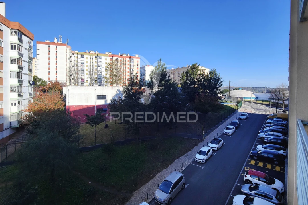 Apartamento T2 para Venda em Massamá e Monte Abraão Foto 15