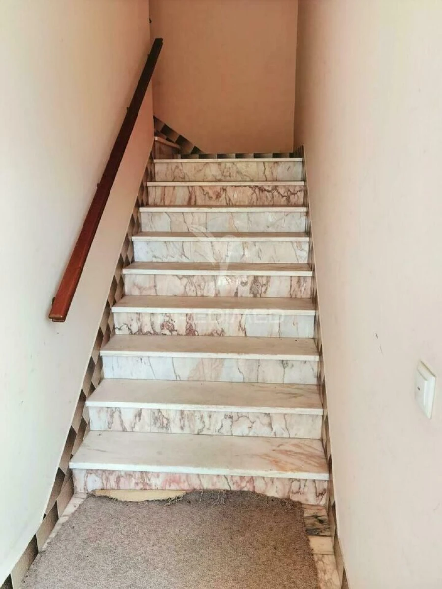 Moradia T7 para Venda em Azoia de Cima e Tremês Foto 13