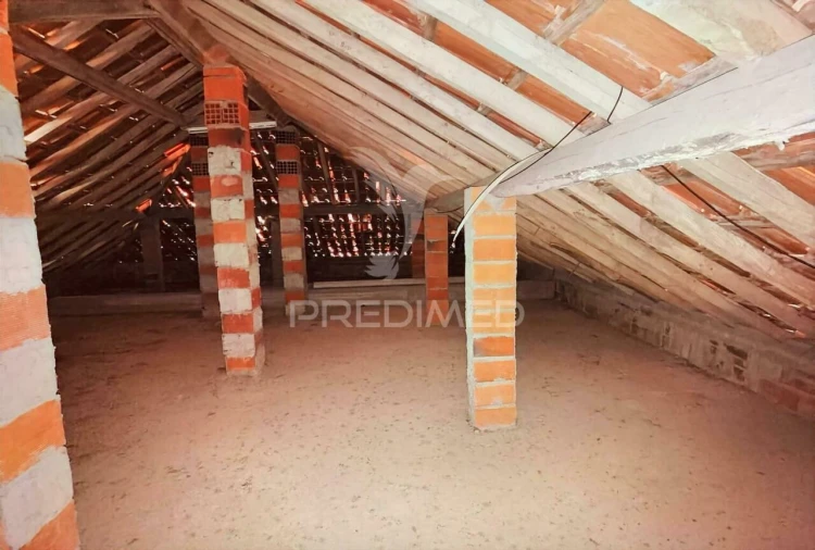 Moradia T7 para Venda em Azoia de Cima e Tremês Foto 40