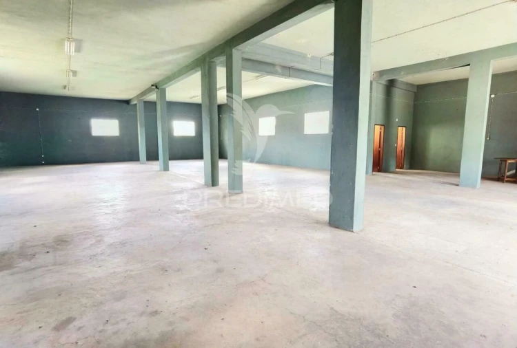 Moradia T7 para Venda em Azoia de Cima e Tremês Foto 12