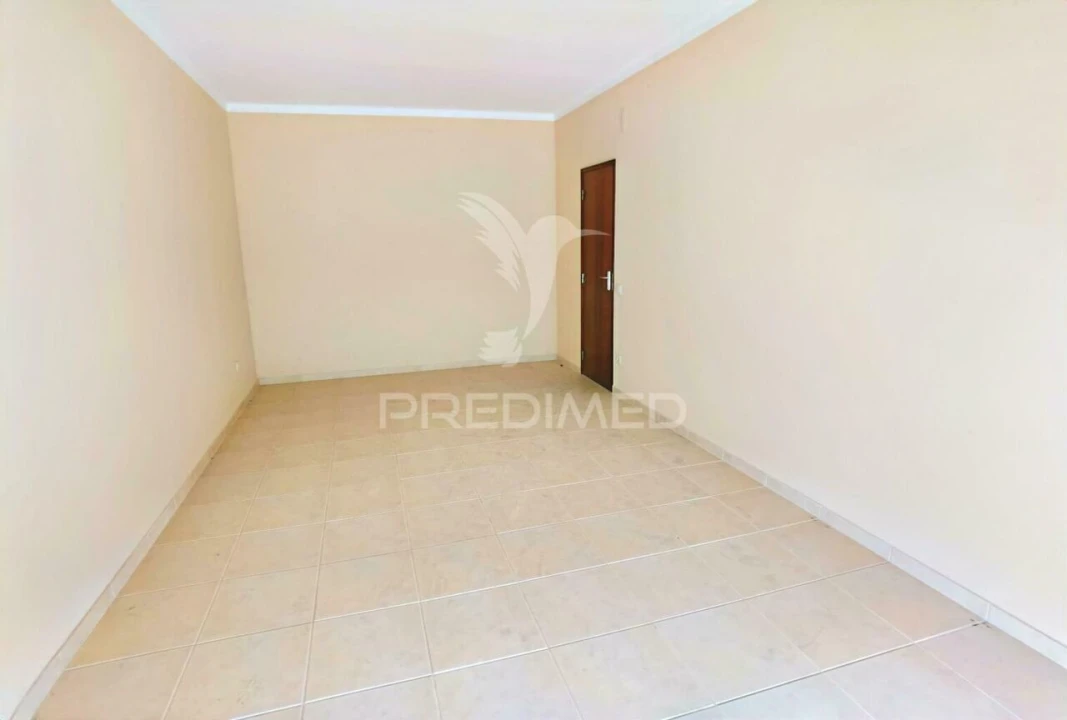 Moradia T7 para Venda em Azoia de Cima e Tremês Foto 27