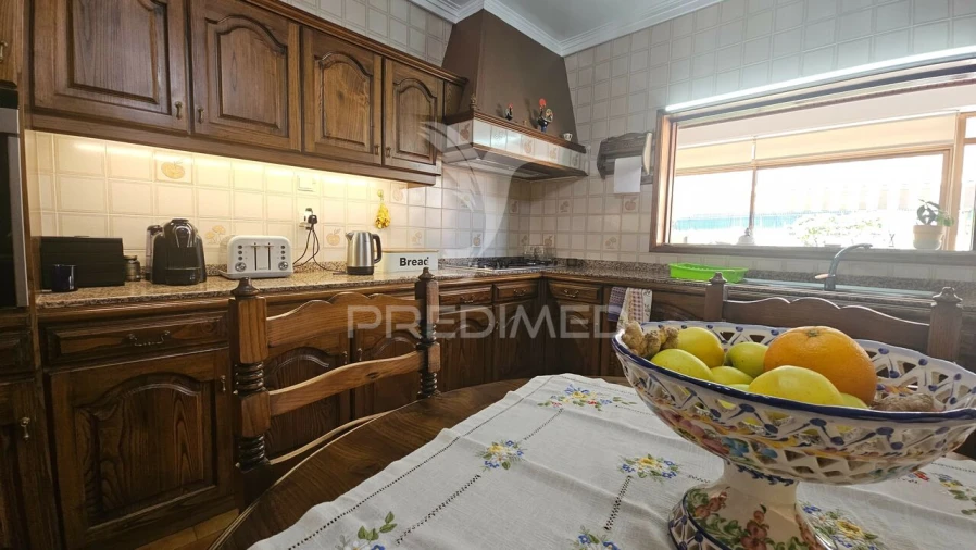 Moradia T4 para Venda em Areias, Sequeirô, Lama e Palmeira Foto 14