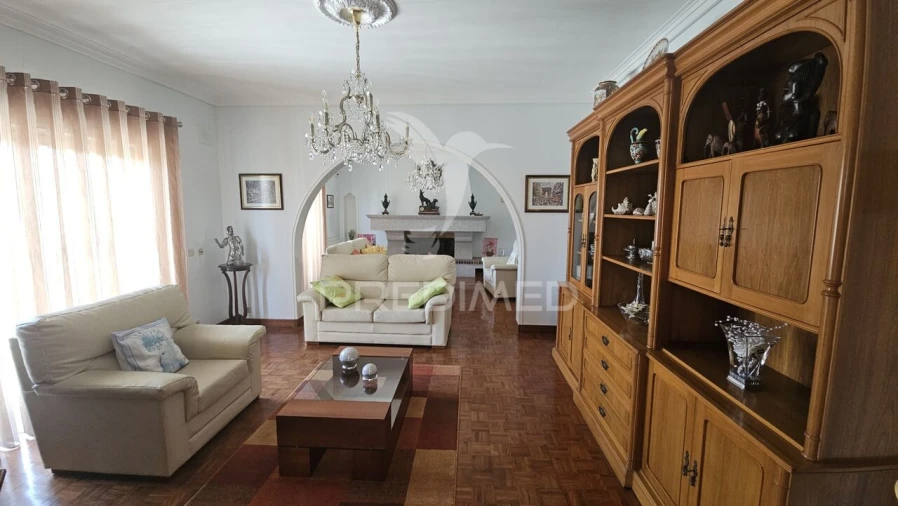 Moradia T4 para Venda em Areias, Sequeirô, Lama e Palmeira Foto 9