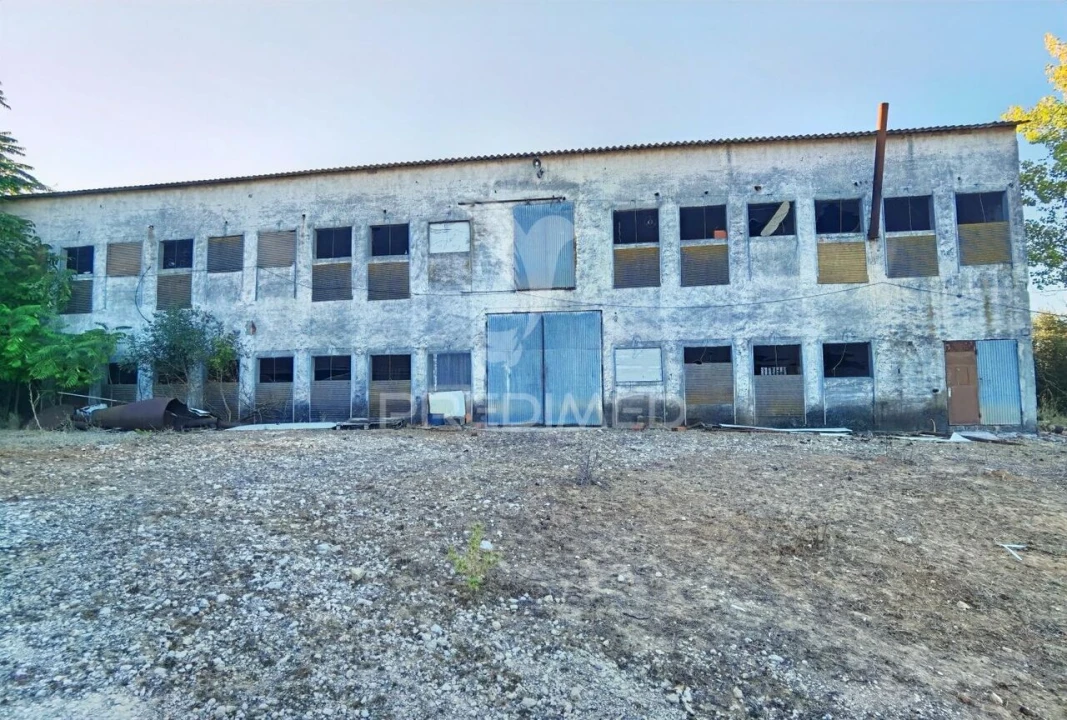 Armazém para Venda em São Vicente do Paul e Vale de Figueira Foto 14