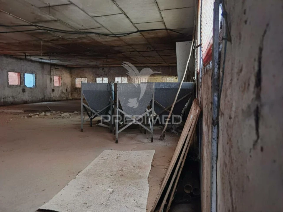 Armazém para Venda em São Vicente do Paul e Vale de Figueira Foto 32