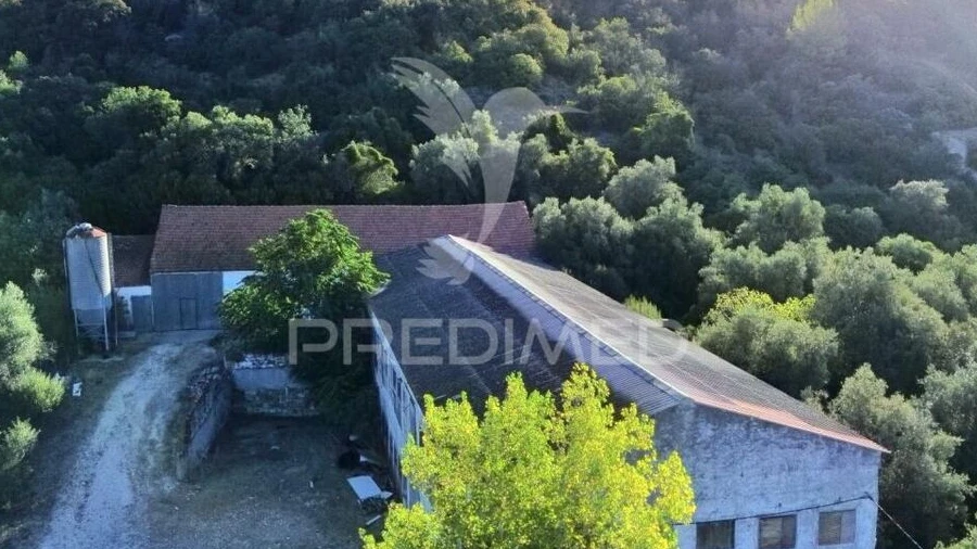 Armazém para Venda em São Vicente do Paul e Vale de Figueira