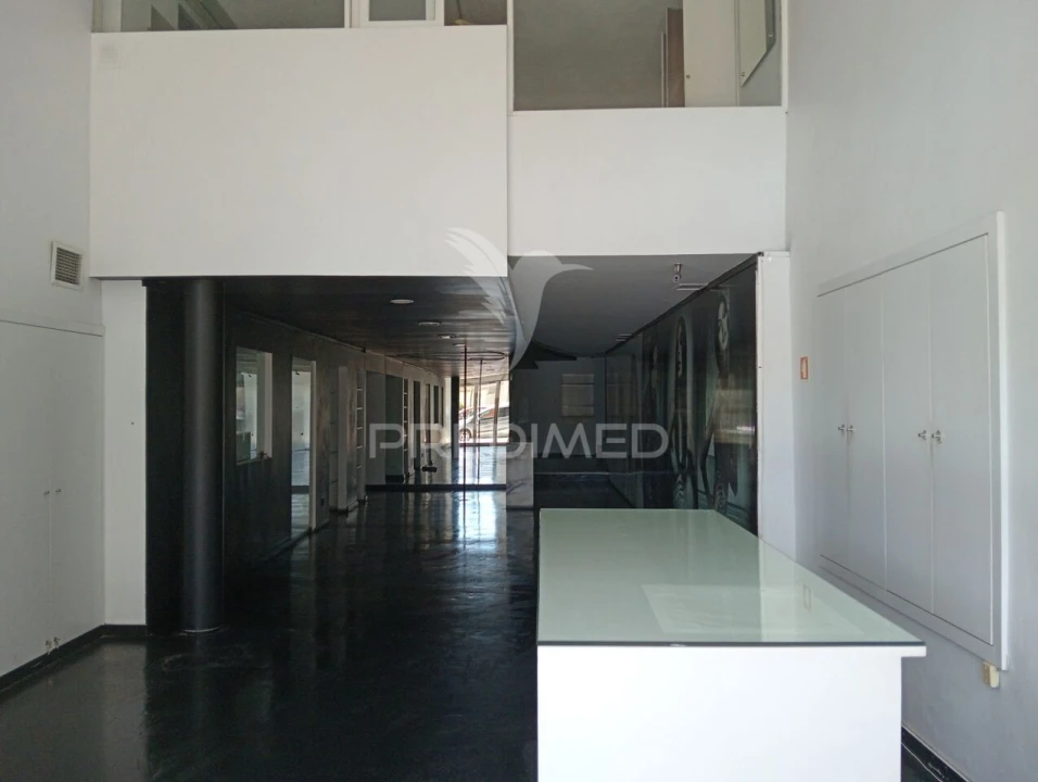 Loja para Venda em Cedofeita, Santo Ildefonso, Sé, Miragaia, São Nicolau e Vitória Foto 9