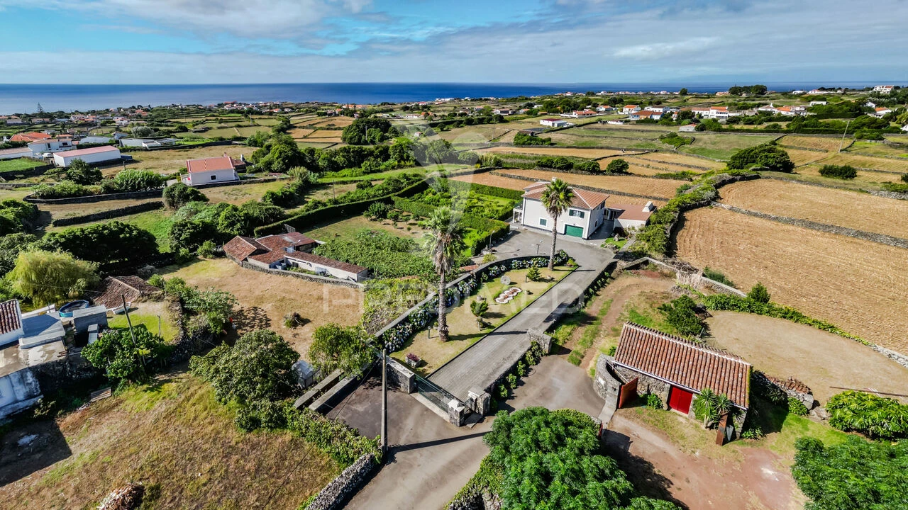 Moradia T3 para Venda em São Mateus da Calheta Foto 10