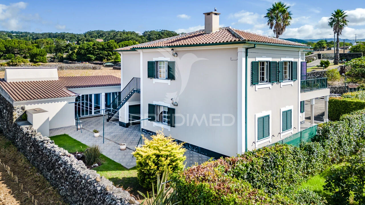 Moradia T3 para Venda em São Mateus da Calheta Foto 2