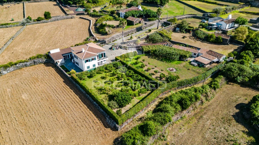 Moradia T3 para Venda em São Mateus da Calheta Foto 13