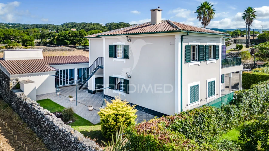 Moradia T3 para Venda em São Mateus da Calheta Foto 2