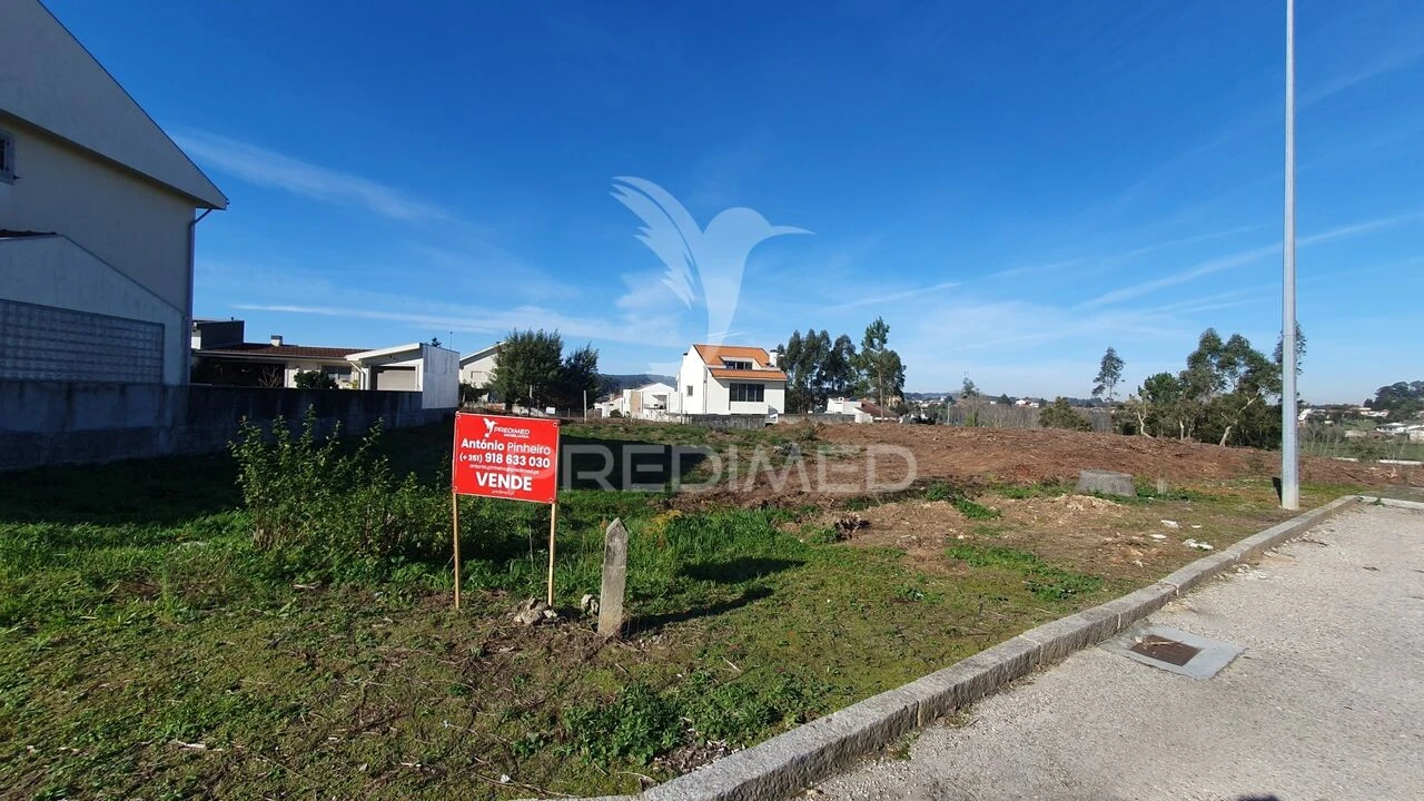Terreno para Venda em Pedroso e Seixezelo Foto 1