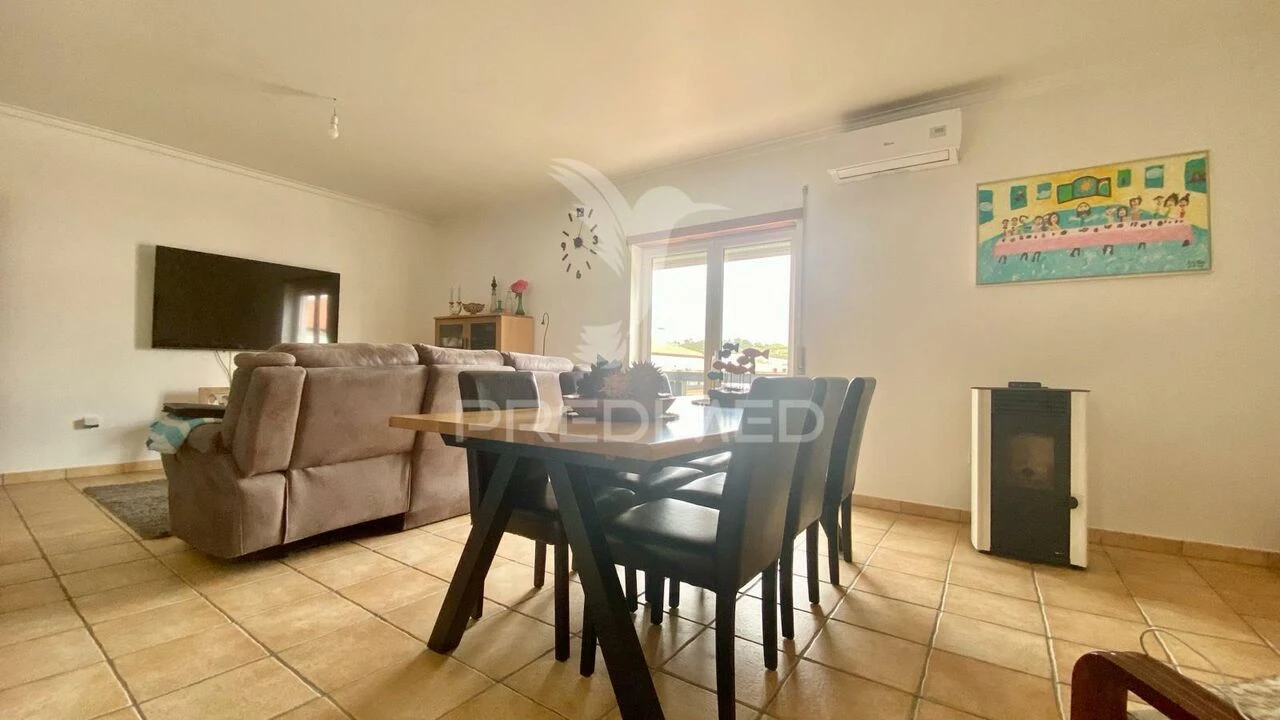 Apartamento T2 para Venda em Tornada e Salir do Porto Foto 6