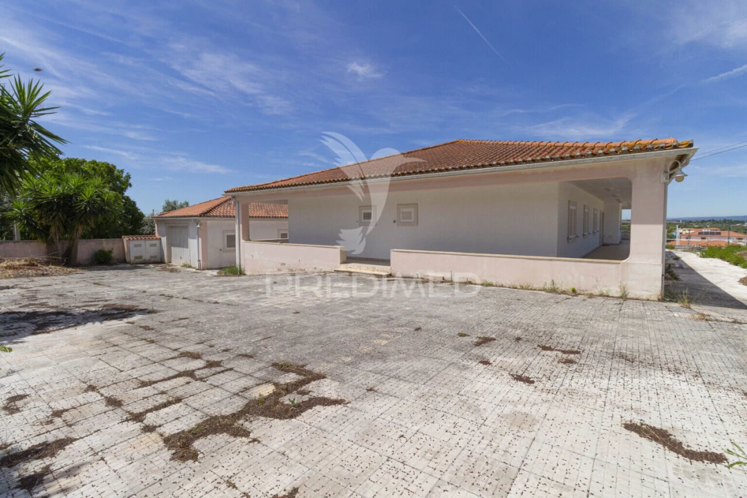 Moradia T9 para Venda em Torres Novas (Santa Maria, Salvador e Santiago) Foto 4