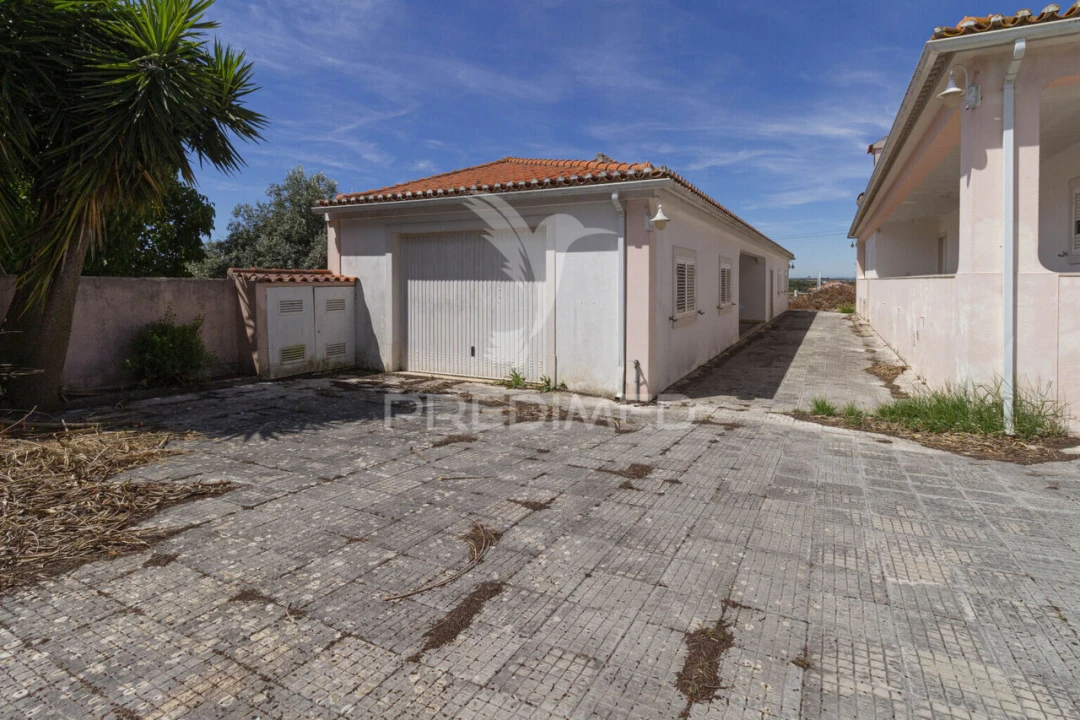 Moradia T9 para Venda em Torres Novas (Santa Maria, Salvador e Santiago) Foto 5