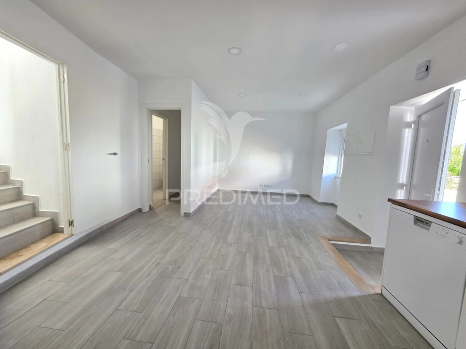 Moradia T2 para Venda em Serra e Junceira Foto 6