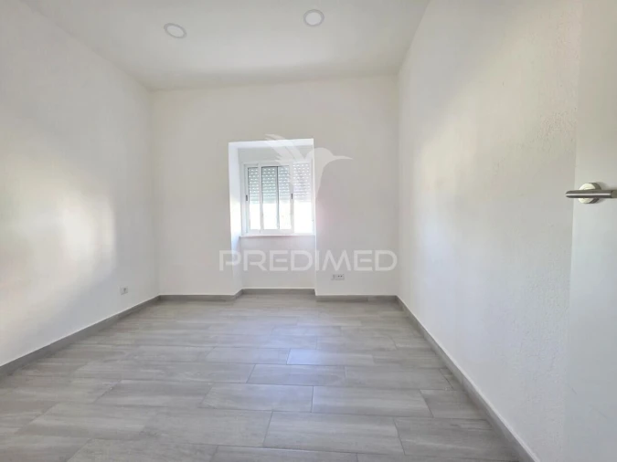 Moradia T2 para Venda em Serra e Junceira Foto 11