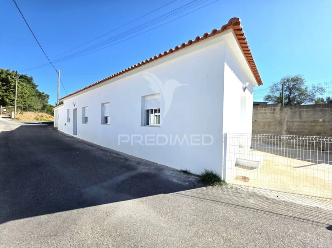 Moradia T2 para Venda em Serra e Junceira Foto 29