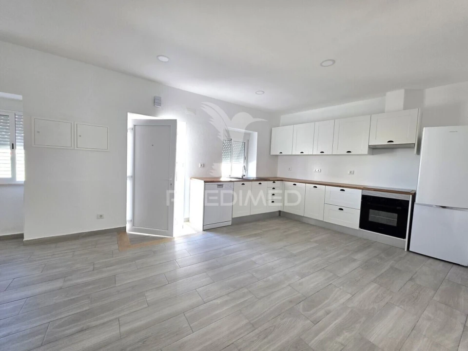 Moradia T2 para Venda em Serra e Junceira Foto 5