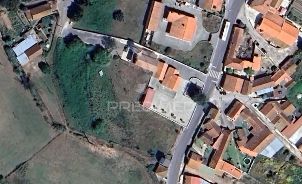 Terreno para Venda em Azoia de Cima e Tremês Foto 5