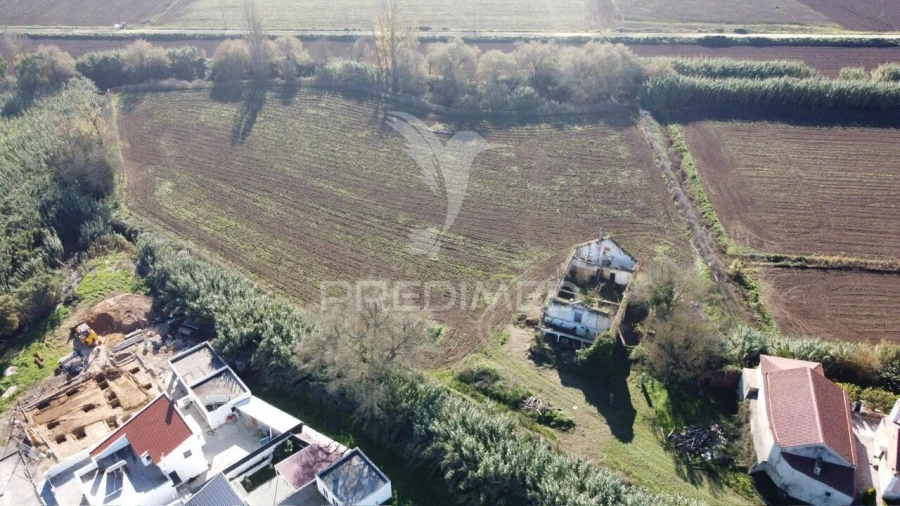 Moradia T0 para Venda em São João da Ribeira e Ribeira de São João Foto 2