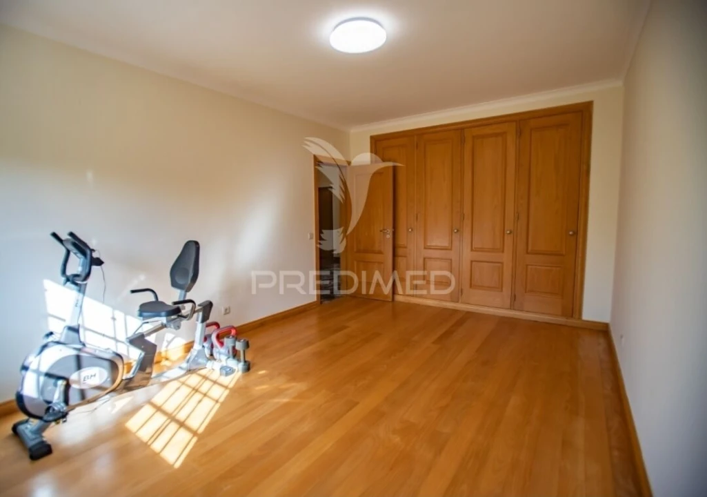 Moradia T5 para Venda em Cascais e Estoril Foto 38