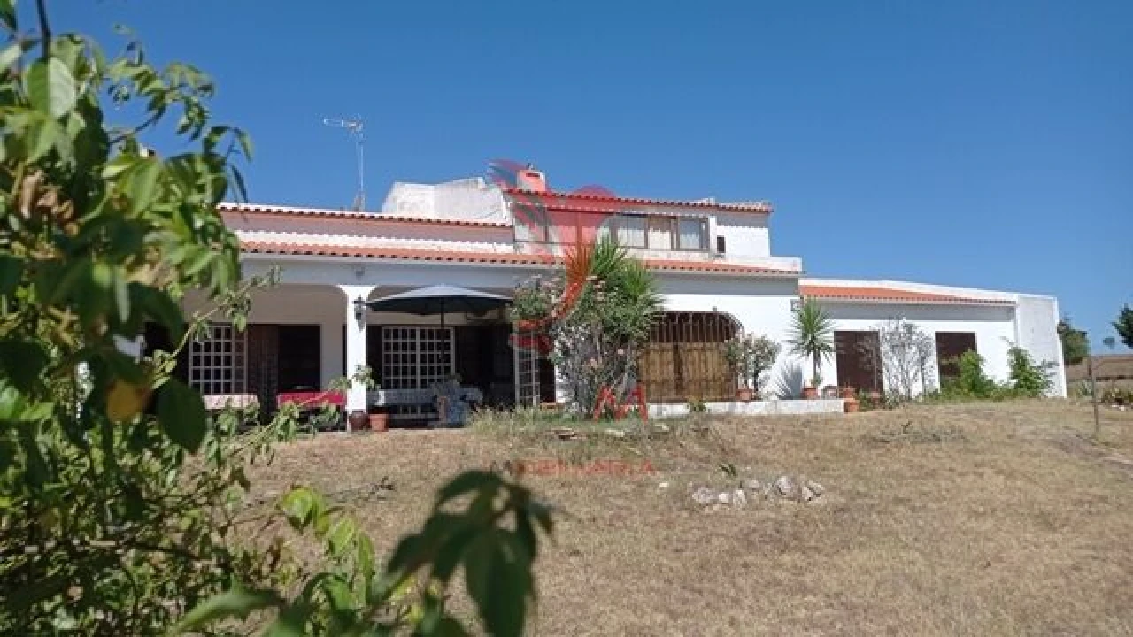 Moradia T5 para Venda em Espírito Santo, Nossa Senhora da Graça e São Simão Foto 36