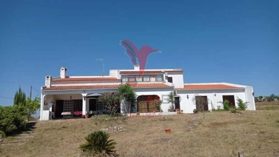 Moradia T5 para Venda em Espírito Santo, Nossa Senhora da Graça e São Simão