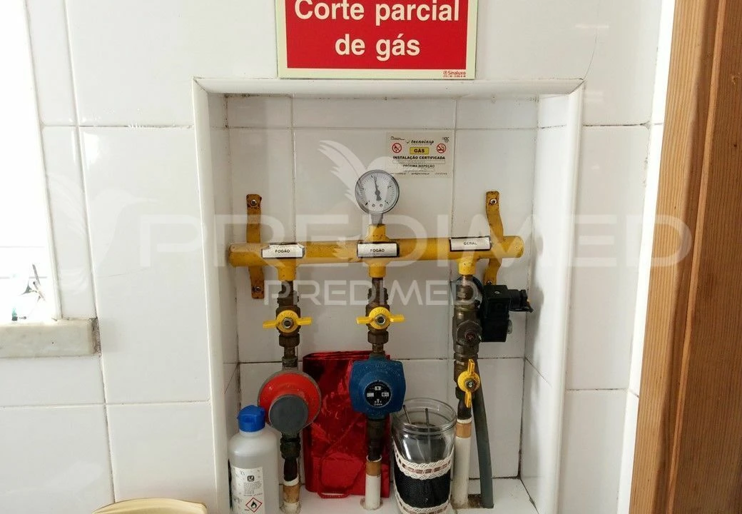 Loja para Venda em Miragaia e Marteleira Foto 12