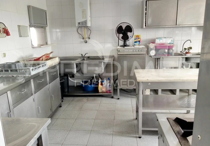 Loja para Venda em Miragaia e Marteleira Foto 8