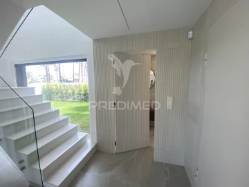 Moradia T3 para Venda em Charneca de Caparica e Sobreda