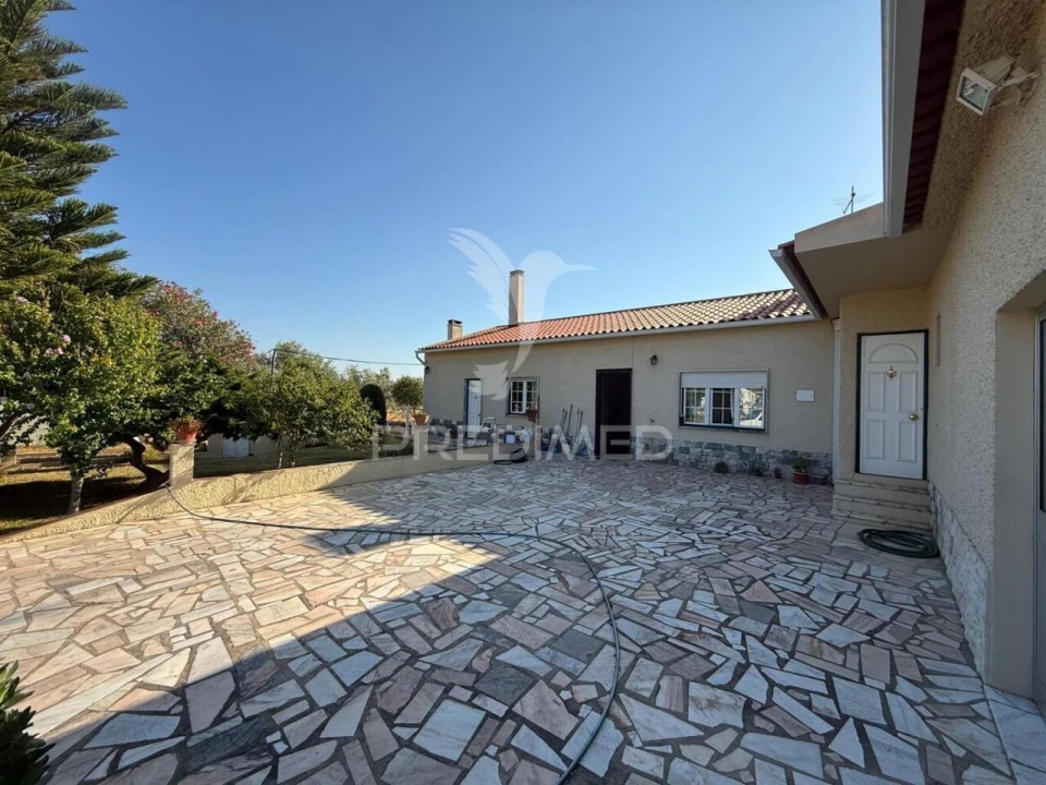 Moradia T4 para Venda em Casével e Vaqueiros Foto 8