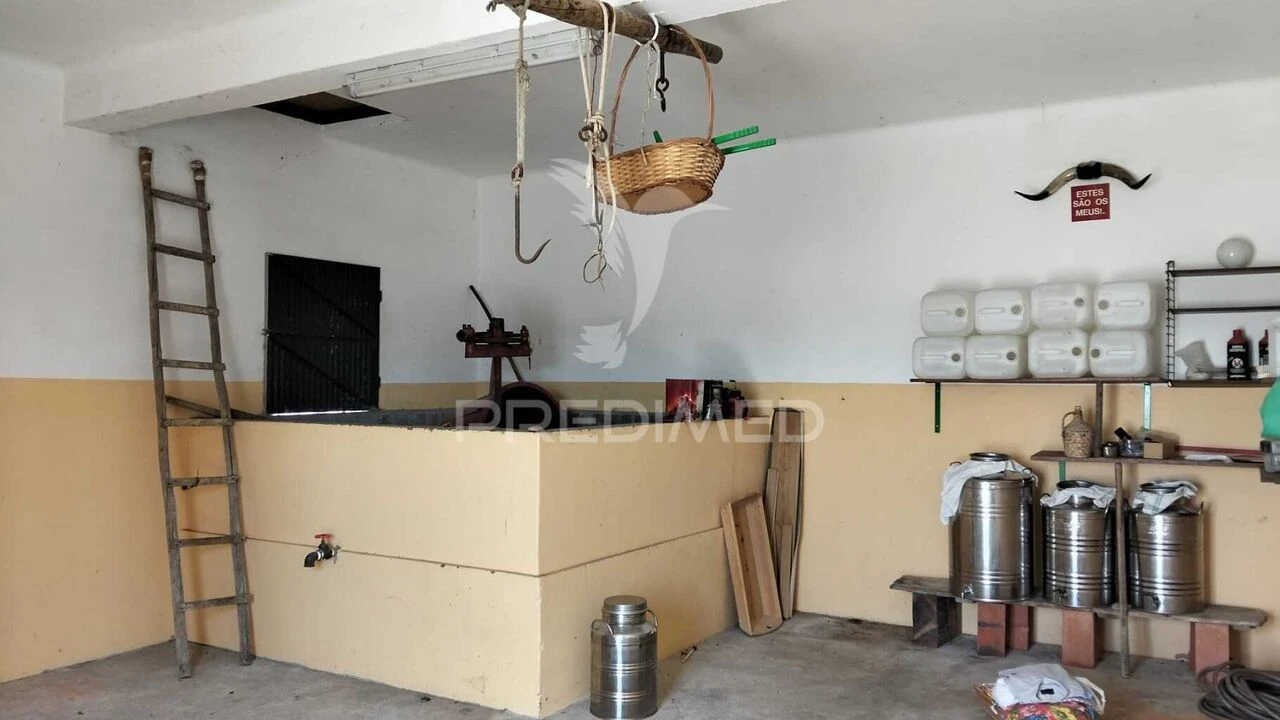 Moradia T4 para Venda em Casével e Vaqueiros Foto 36