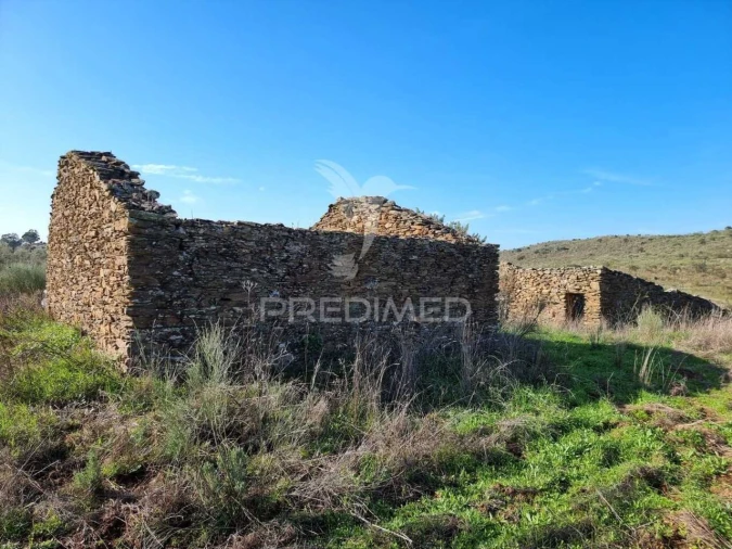 Quinta T0 para Venda em Monfortinho e Salvaterra do Extremo Foto 7