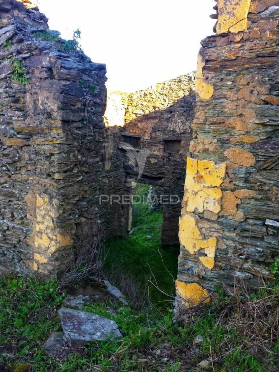 Quinta T0 para Venda em Monfortinho e Salvaterra do Extremo Foto 10