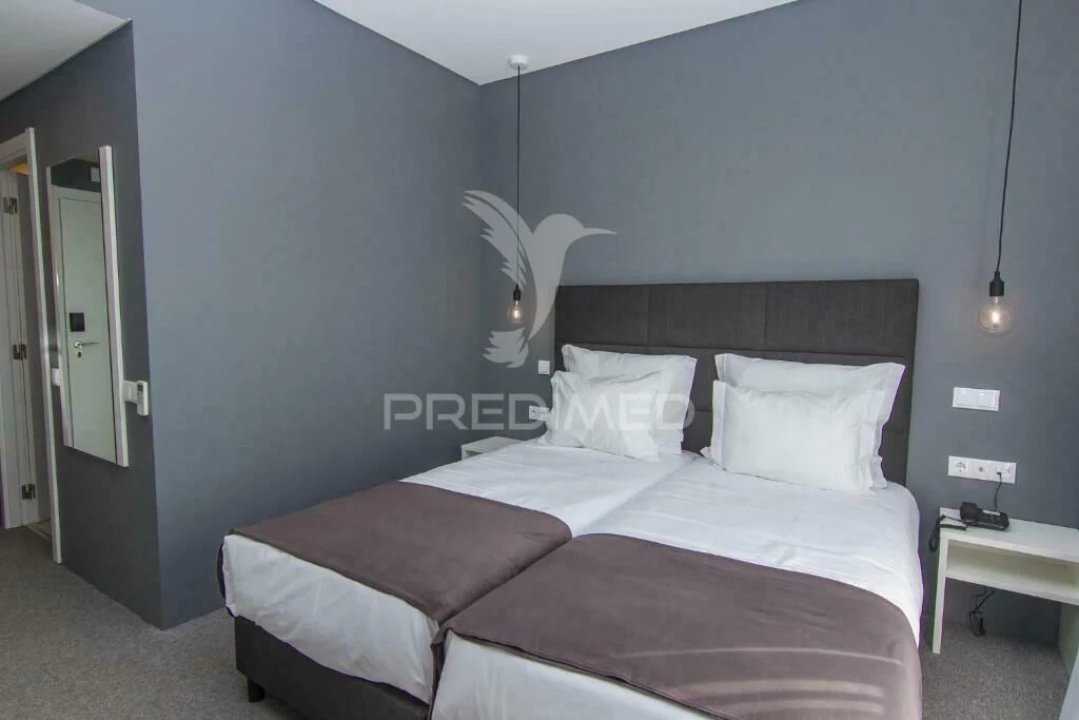 Apartamento T0 para Venda em Estômbar e Parchal Foto 8