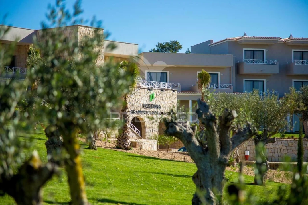 Apartamento T0 para Venda em Estômbar e Parchal Foto 21